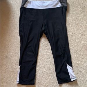 Large Black Gray and White Athletic Xersion Capris